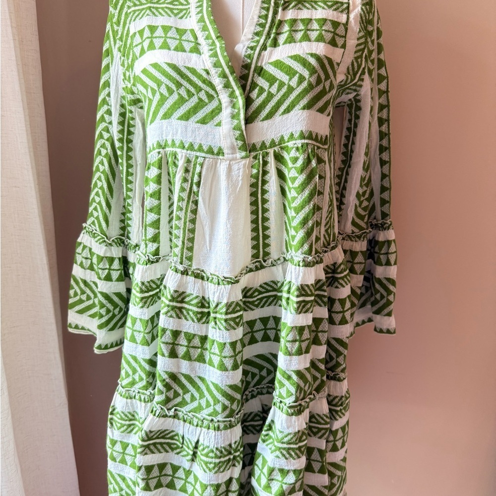 NWT Devotion TWINS Ella Green and White Bell Sleeve - Picture 2 of 5